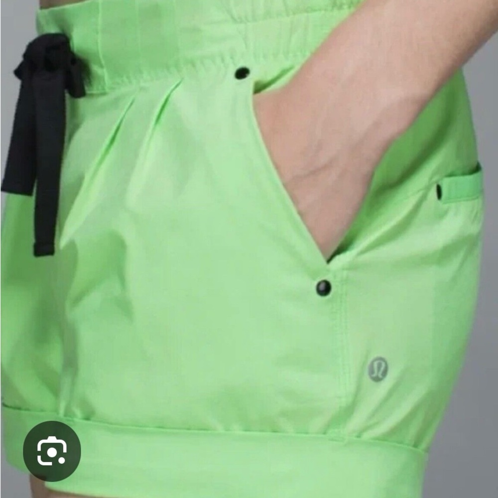 Lululemon Spring Break Away shorts